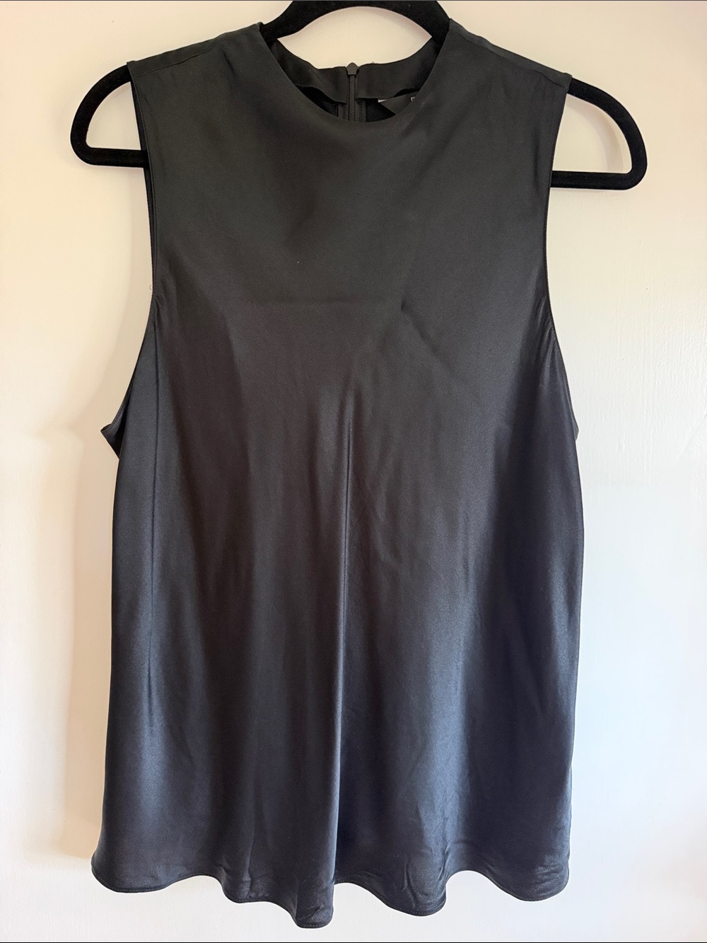 Banana Republic Sleeveless Black Satin Shell sleeveless tank